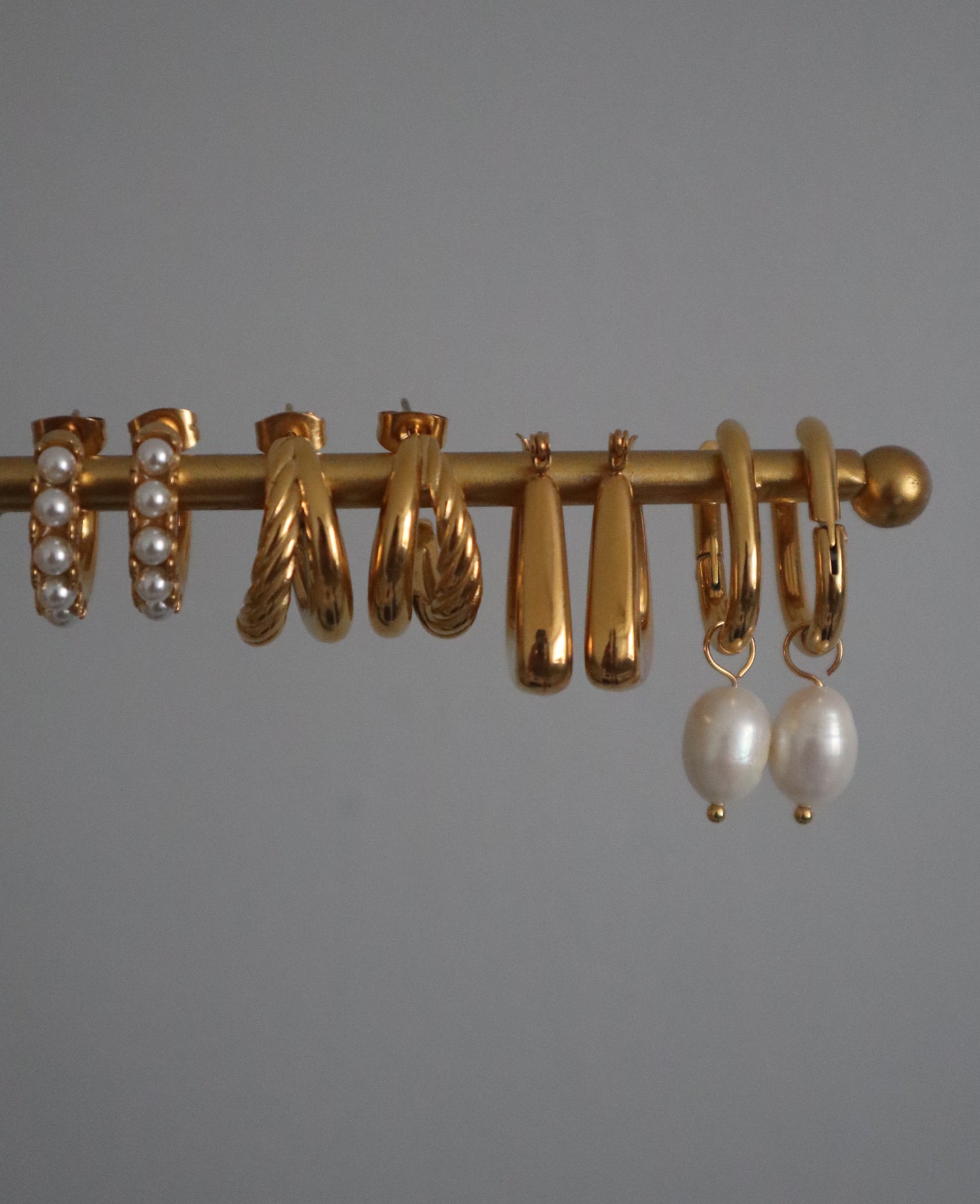 EARRINGS - JESSA JEWELRY | GOLD JEWELRY; earrings, rings, necklaces, jewelry storage; gold jewelry for everyday wear, minimalistic jewelry