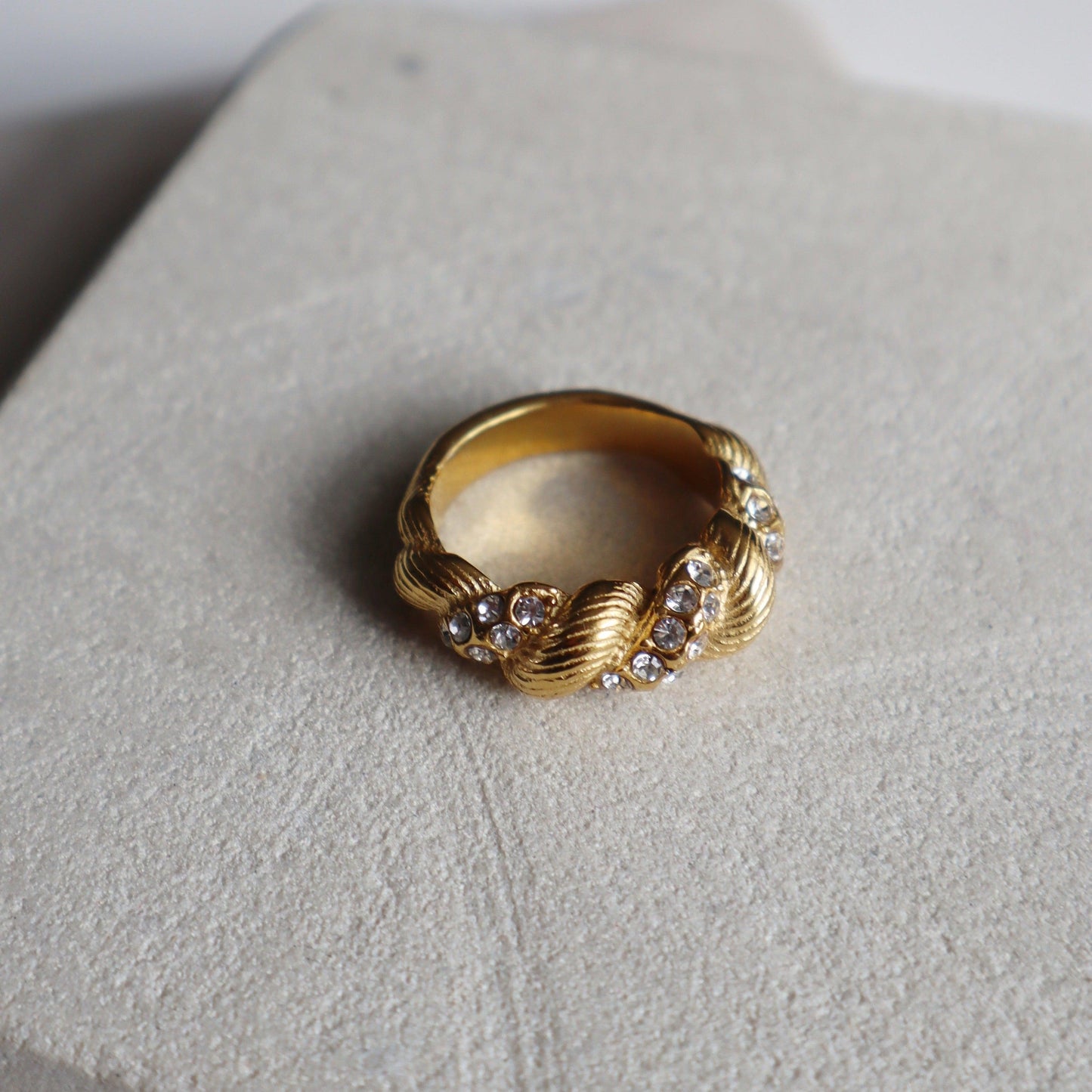 Ari Ring | Twisted Ring - JESSA JEWELRY | GOLD JEWELRY; dainty, affordable gold everyday jewelry. Tarnish free, water-resistant, hypoallergenic. Jewelry for everyday wear