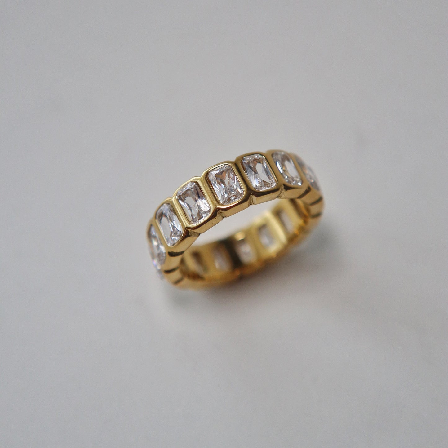 Jani Ring | Eternity Gold Ring