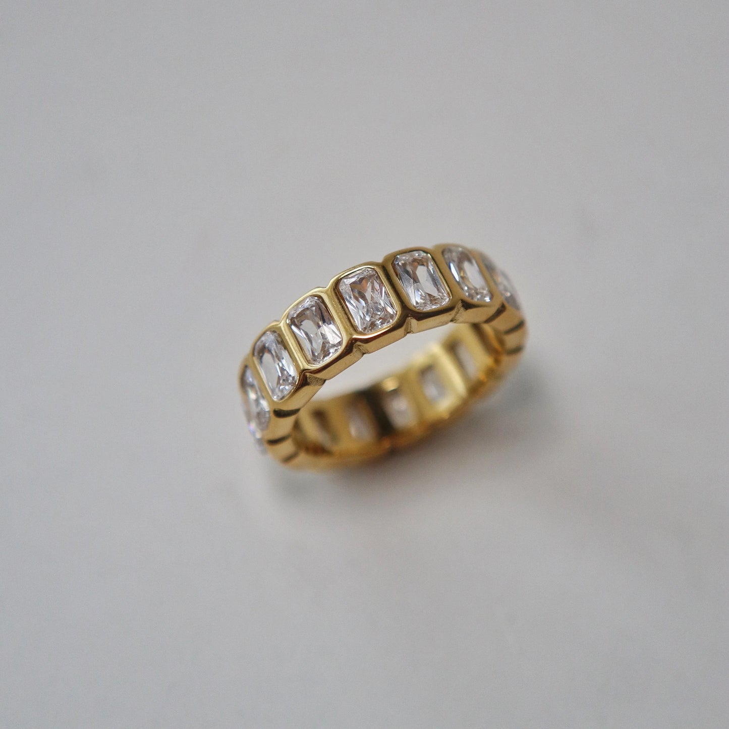 Jani Ring | Eternity Gold Ring