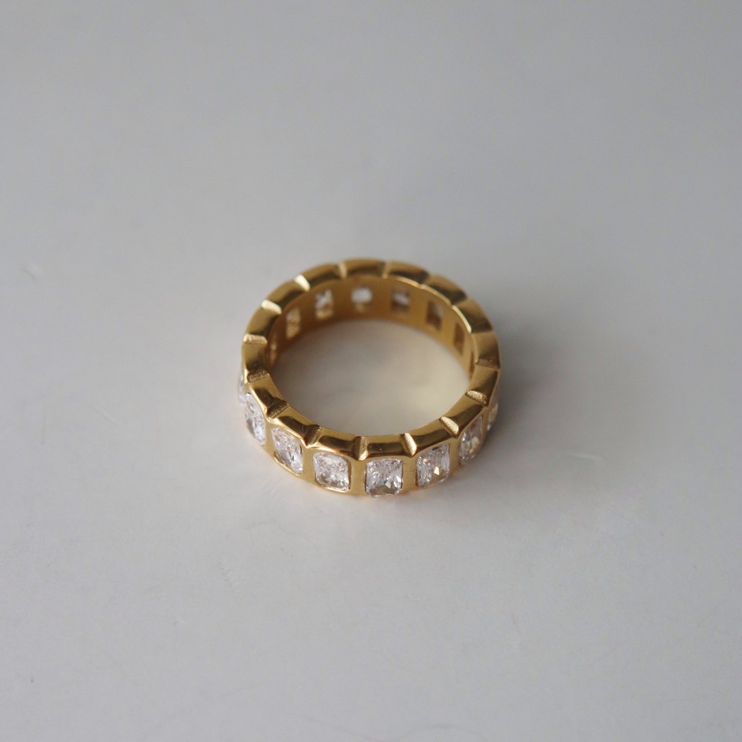 Jani Ring | Eternity Gold Ring