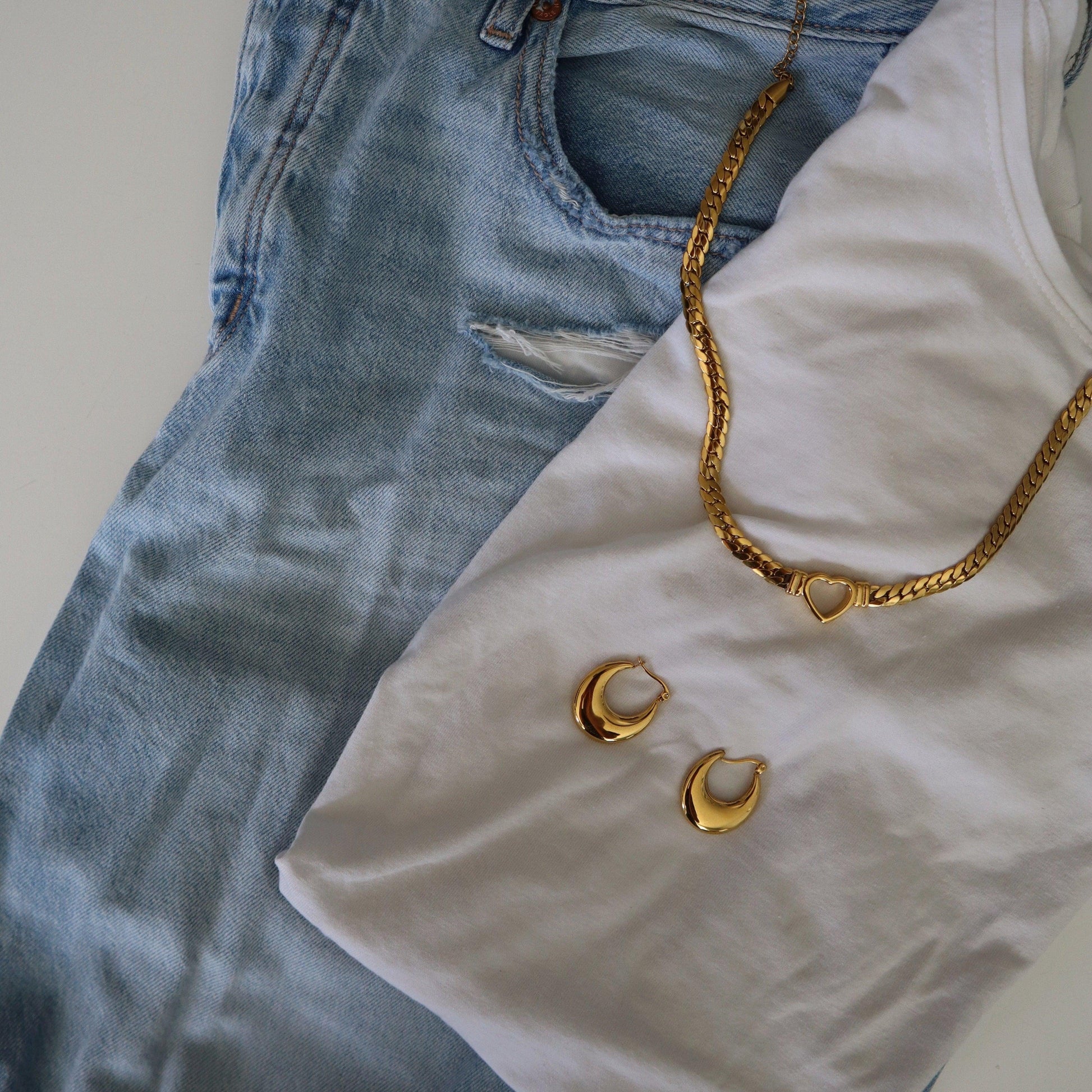 Heart Choker | Chunky Statement Necklace - JESSA JEWELRY | GOLD JEWELRY; dainty, affordable gold everyday jewelry. Tarnish free, water-resistant, hypoallergenic. Jewelry for everyday wear