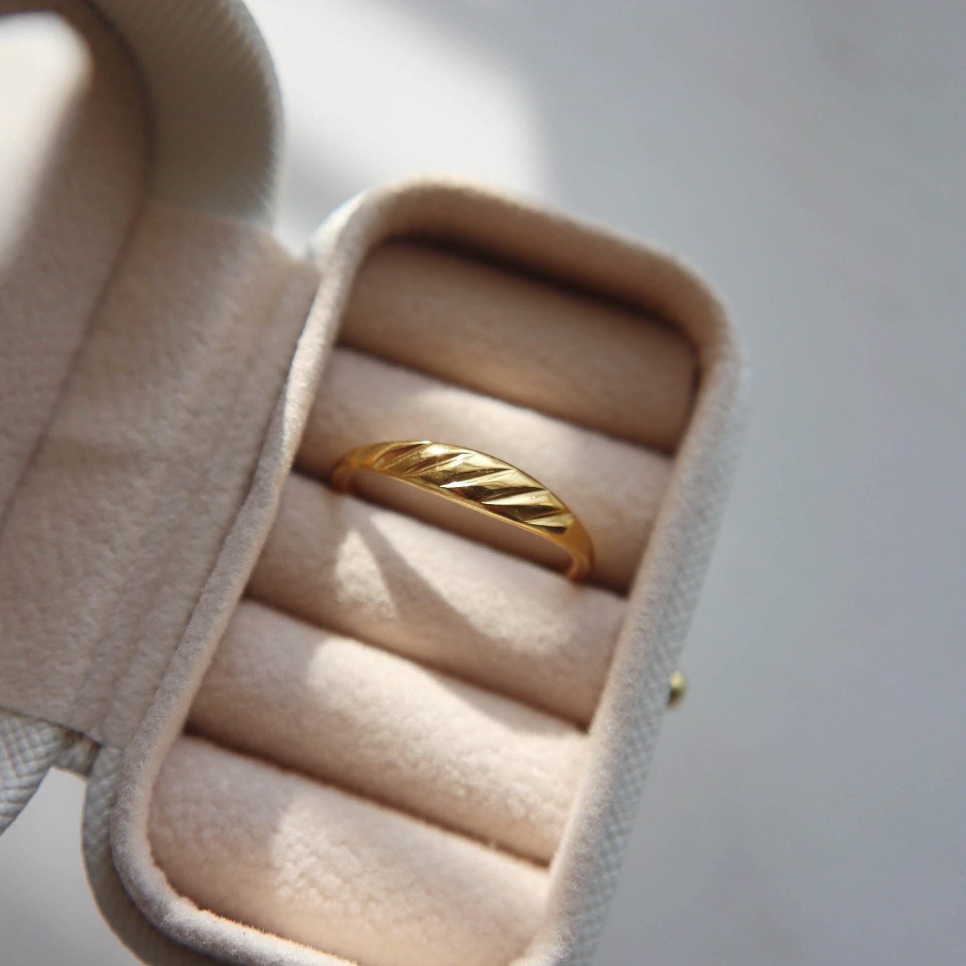Evie Ring | Dainty Gold Ring - JESSA JEWELRY | GOLD JEWELRY; dainty, affordable gold everyday jewelry. Tarnish free, water-resistant, hypoallergenic. Jewelry for everyday wear