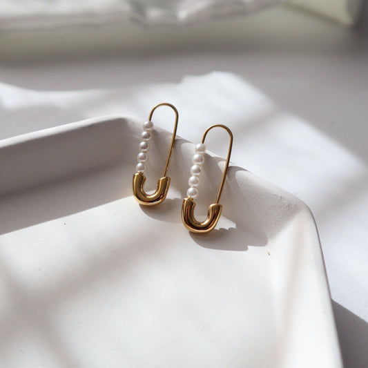 Safety Pin Earrings - JESSA JEWELRY | GOLD JEWELRY; dainty, affordable gold everyday jewelry. Tarnish free, water-resistant, hypoallergenic. Jewelry for everyday wear