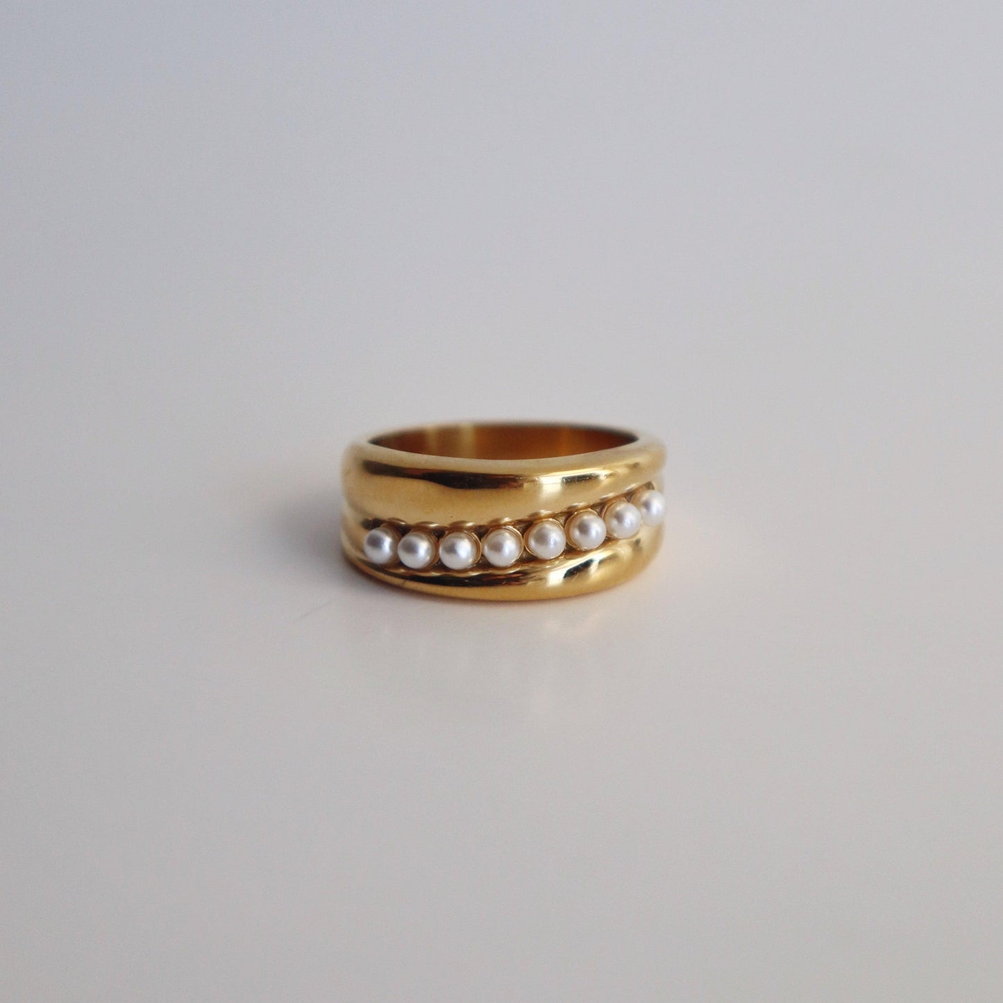Perla Ring | Chunky Pearl Ring