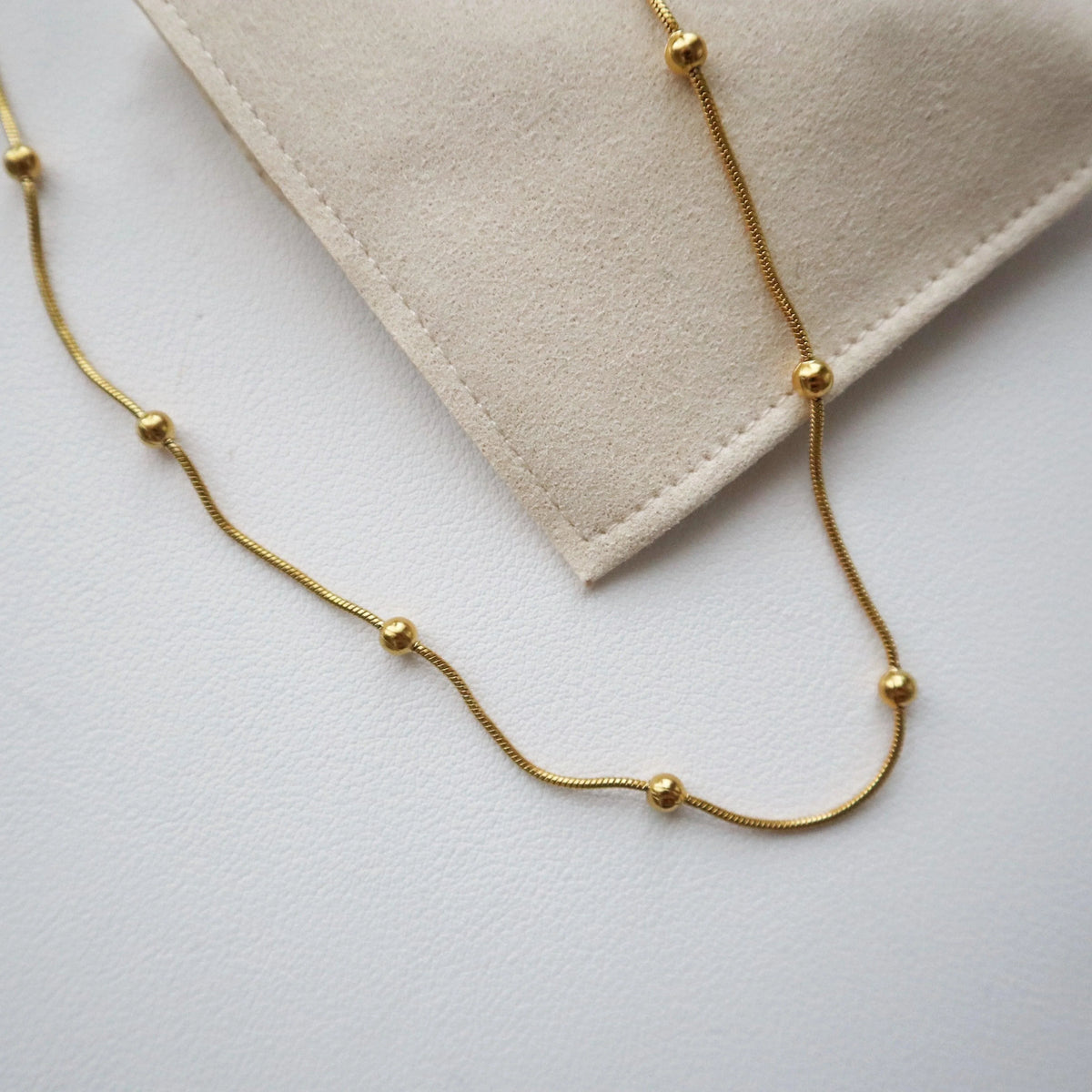Satellite Choker Necklace - JESSA JEWELRY | GOLD JEWELRY; dainty, affordable gold everyday jewelry. Tarnish free, water-resistant, hypoallergenic. Jewelry for everyday wear