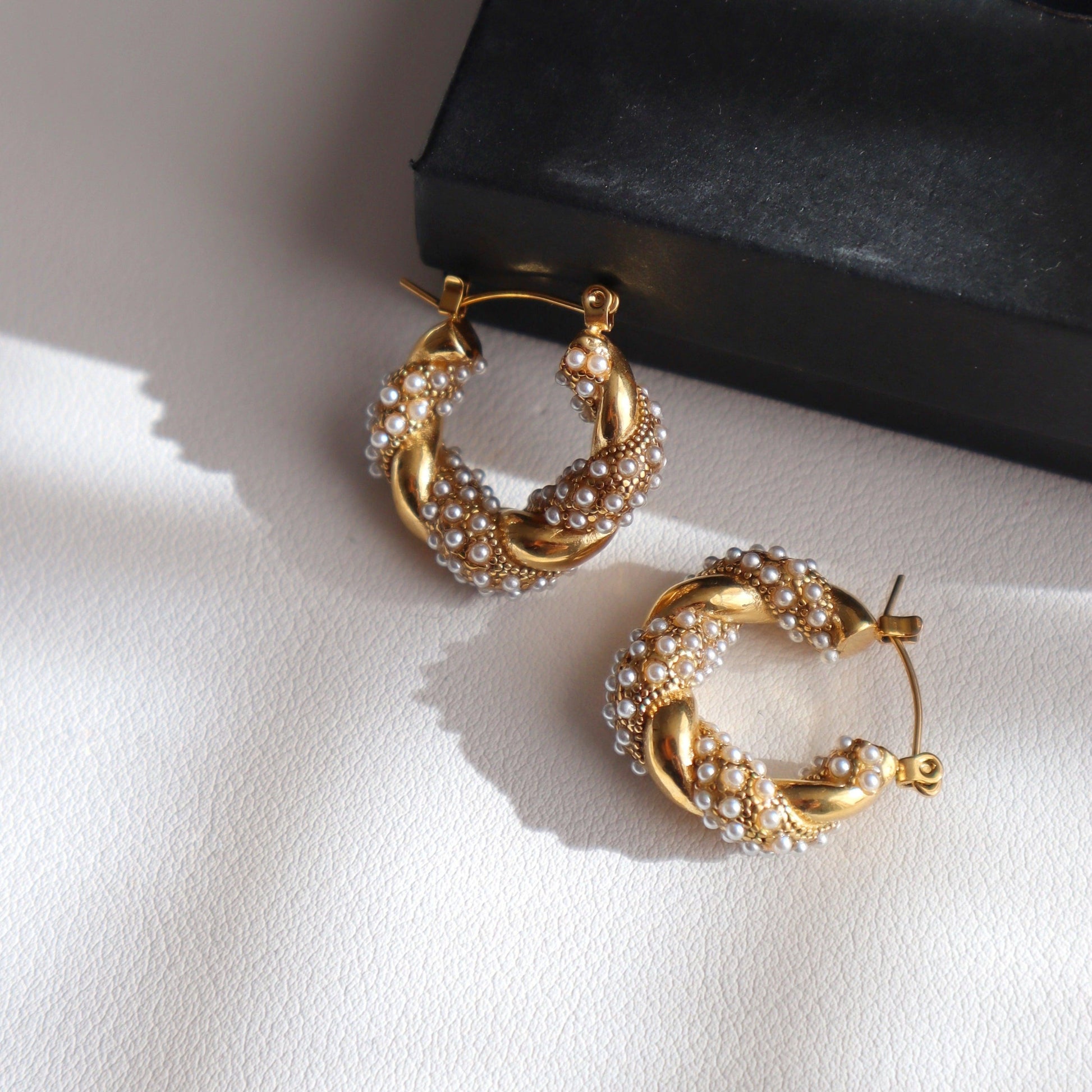 Nolita Hoops | Pearl Gold Twisted Hoops - JESSA JEWELRY | GOLD JEWELRY; dainty, affordable gold everyday jewelry. Tarnish free, water-resistant, hypoallergenic. Jewelry for everyday wear