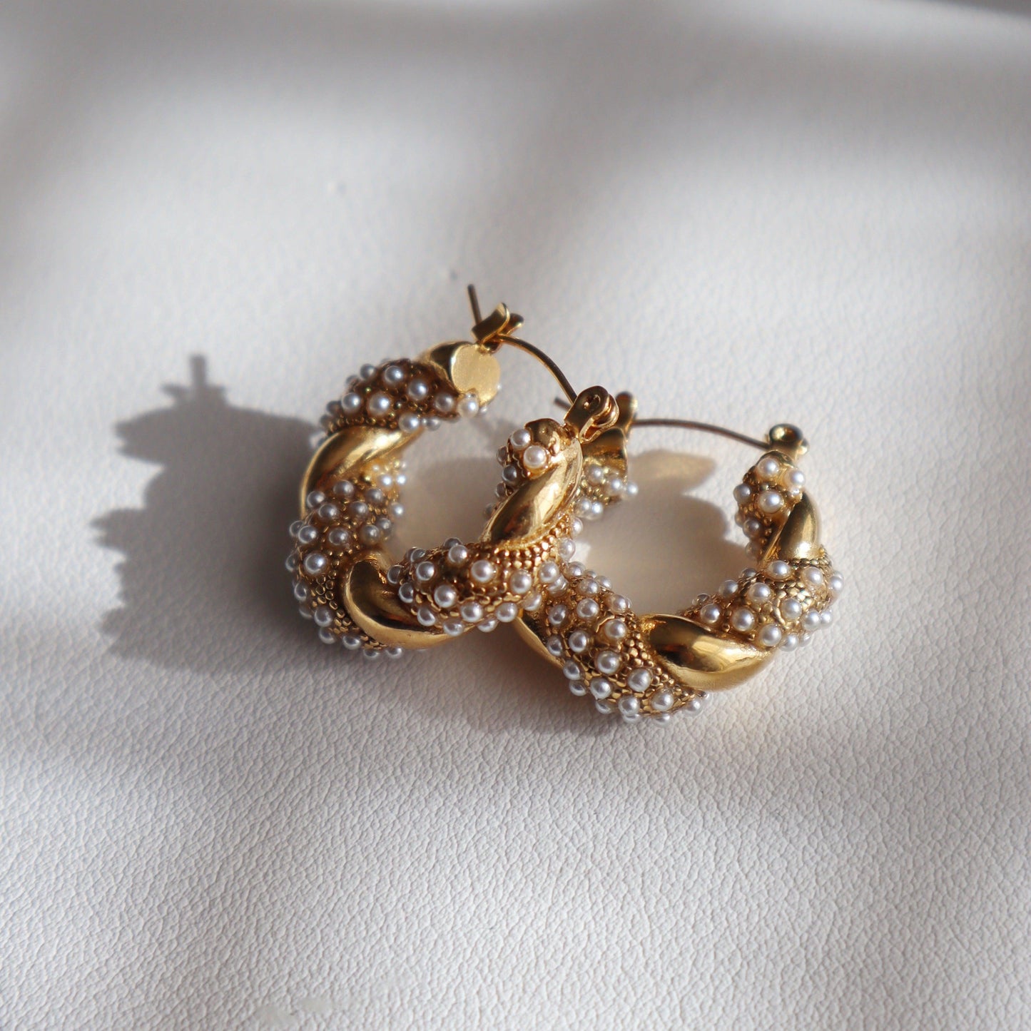 Nolita Hoops | Pearl Gold Twisted Hoops - JESSA JEWELRY | GOLD JEWELRY; dainty, affordable gold everyday jewelry. Tarnish free, water-resistant, hypoallergenic. Jewelry for everyday wear
