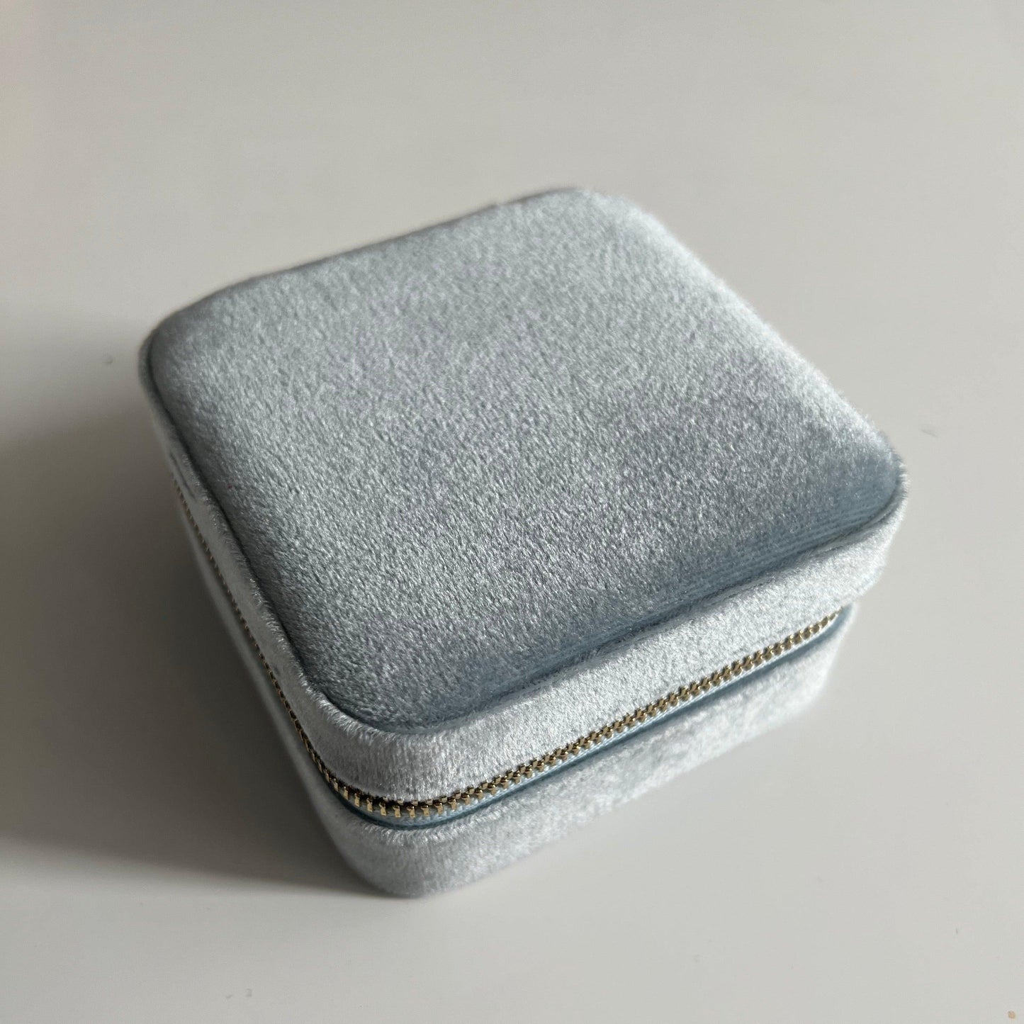Travel Velvet Jewelry Case - Sky Blue - JESSA JEWELRY | GOLD JEWELRY; dainty, affordable gold everyday jewelry. Tarnish free, water-resistant, hypoallergenic. Jewelry for everyday wear