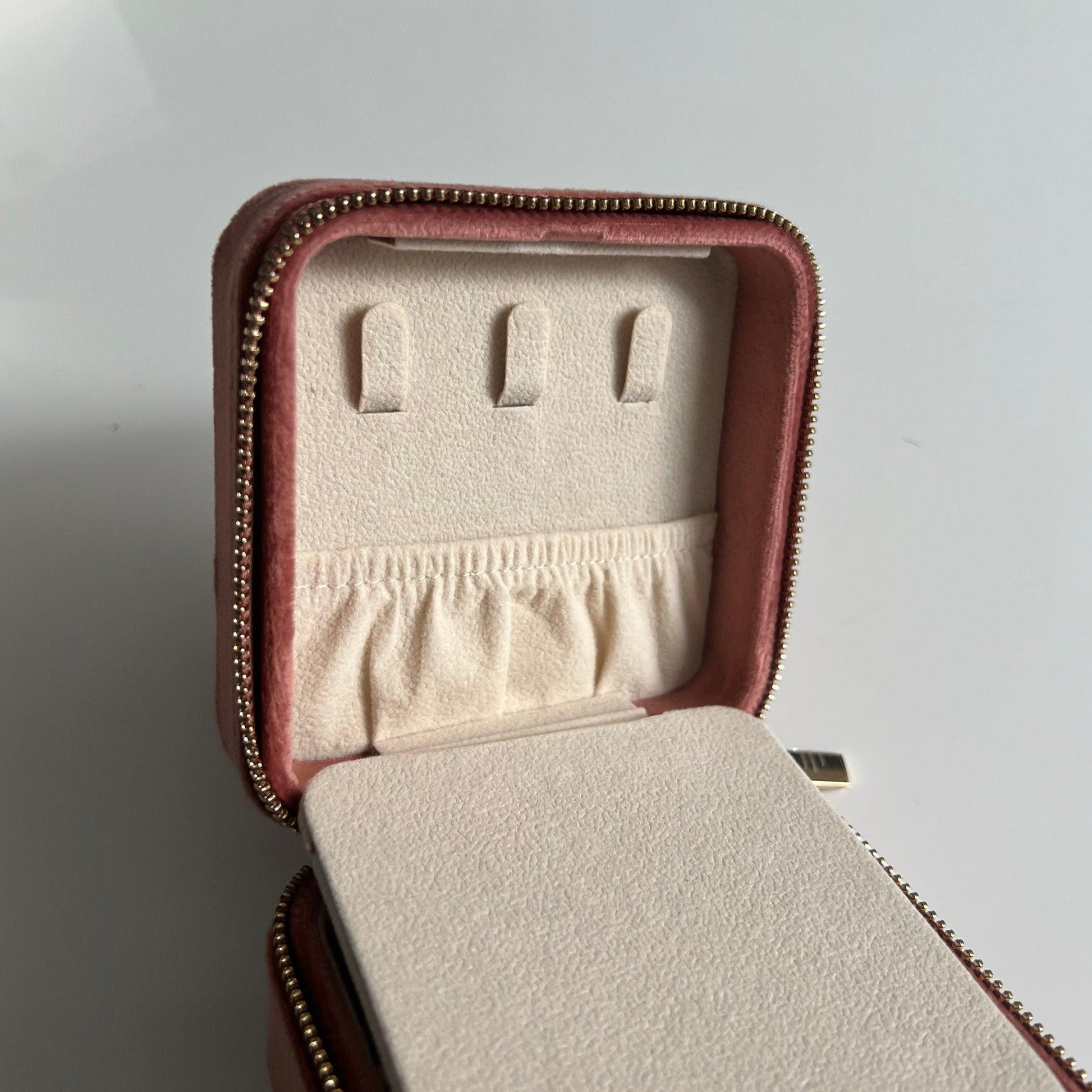 Travel Velvet Jewelry Case - Dusty Rose - JESSA JEWELRY | GOLD JEWELRY; dainty, affordable gold everyday jewelry. Tarnish free, water-resistant, hypoallergenic. Jewelry for everyday wear