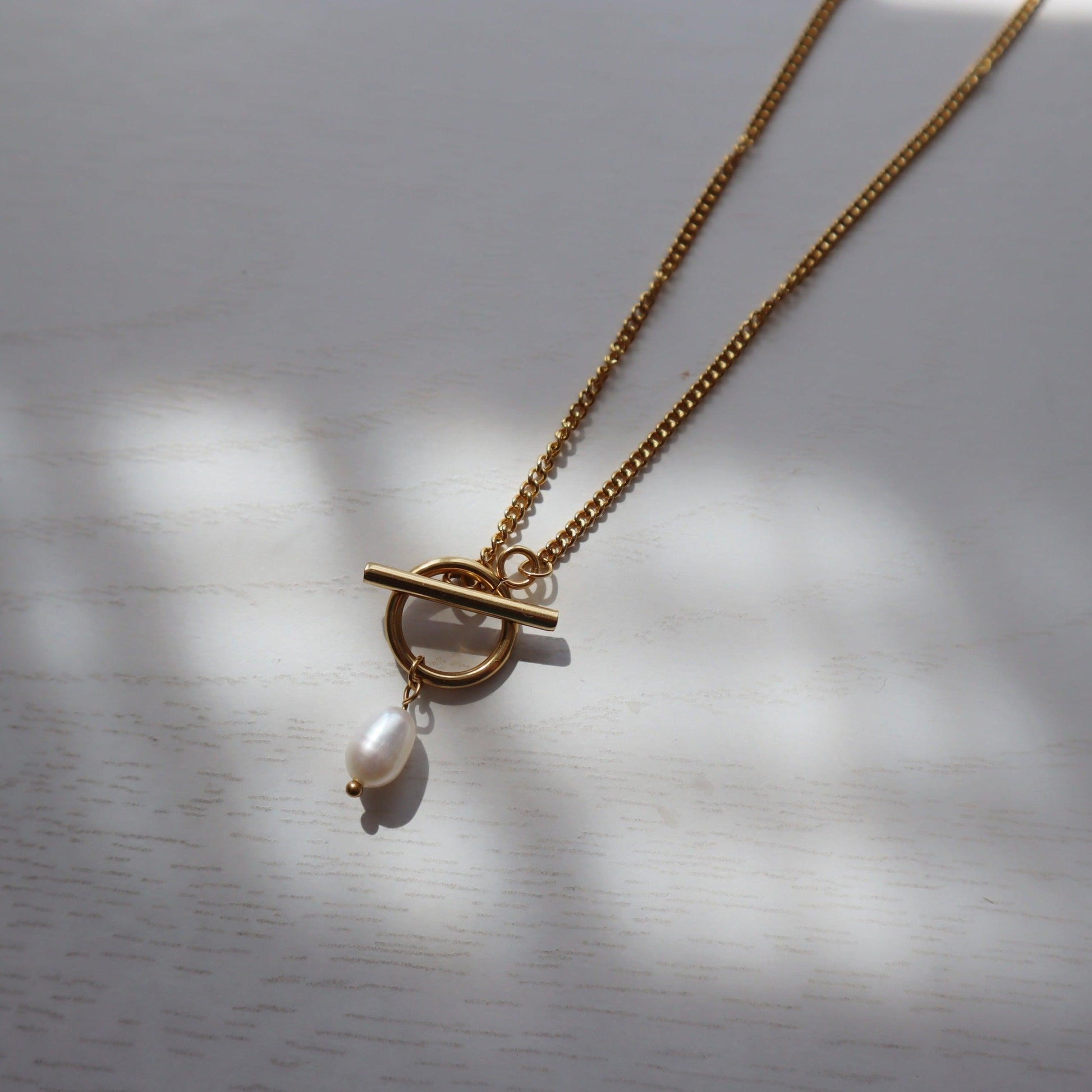 Pearl Toggle Necklace - JESSA JEWELRY | GOLD JEWELRY; dainty, affordable gold everyday jewelry. Tarnish free, water-resistant, hypoallergenic. Jewelry for everyday wear