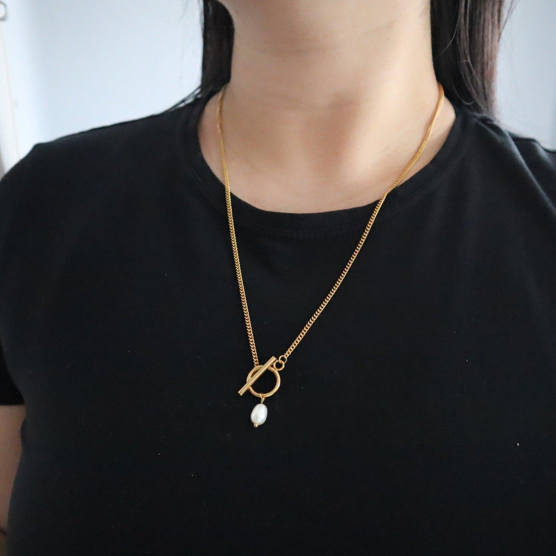 Pearl Toggle Necklace - JESSA JEWELRY | GOLD JEWELRY; dainty, affordable gold everyday jewelry. Tarnish free, water-resistant, hypoallergenic. Jewelry for everyday wear