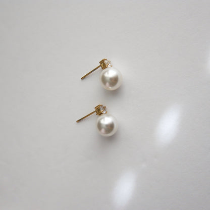 Kelly Pearl Studs