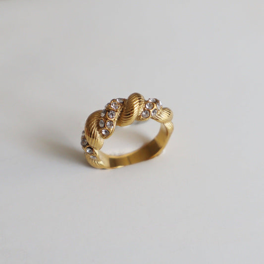 Ari Ring | Twisted Ring - JESSA JEWELRY | GOLD JEWELRY; dainty, affordable gold everyday jewelry. Tarnish free, water-resistant, hypoallergenic. Jewelry for everyday wear