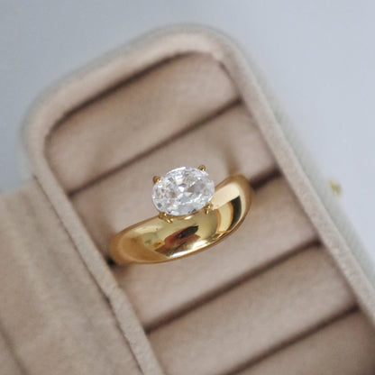 Noelle Curve Ring