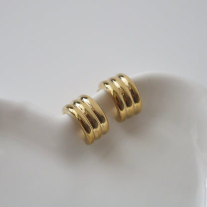 Connie Hoops | Lightweight Everyday Gold Hoops