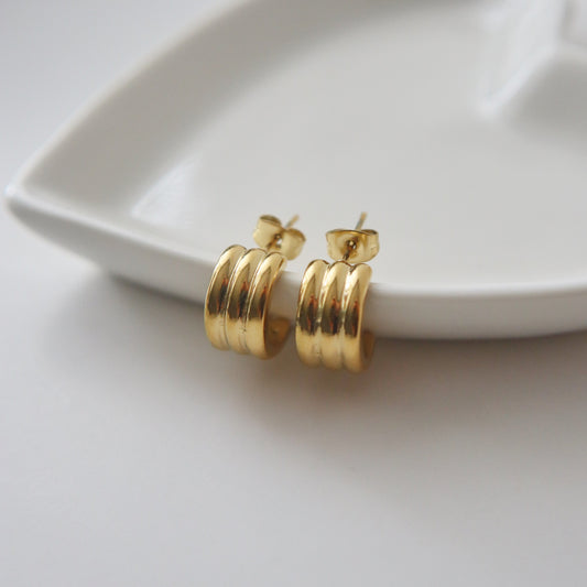 Connie Hoops | Lightweight Everyday Gold Hoops