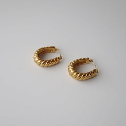 Maxine Hoops | Chunky Gold Hoops - JESSA JEWELRY | GOLD JEWELRY; dainty, affordable gold everyday jewelry. Tarnish free, water-resistant, hypoallergenic. Jewelry for everyday wear