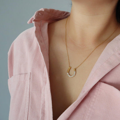 Horseshoe Necklace | Pendant Necklace