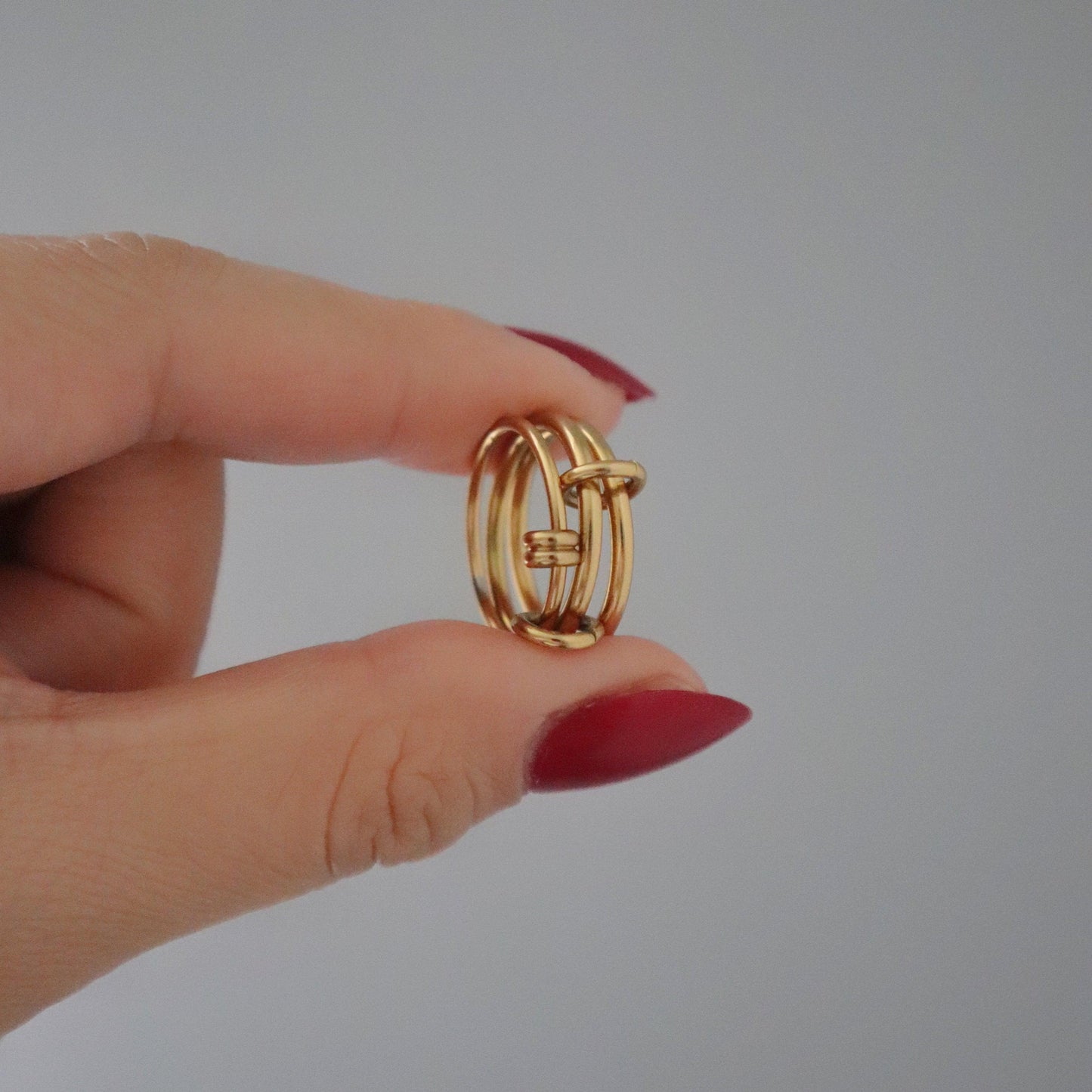 Avery Stacked Ring | Interlocking Ring