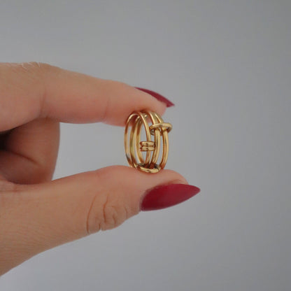 Avery Stacked Ring | Interlocking Ring