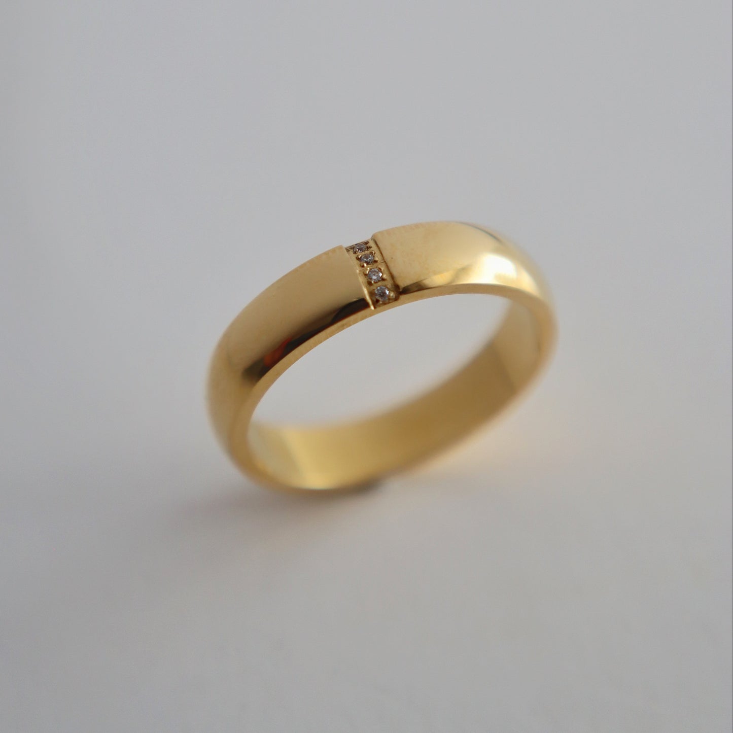 Lara Ring | Dainty Everyday Ring