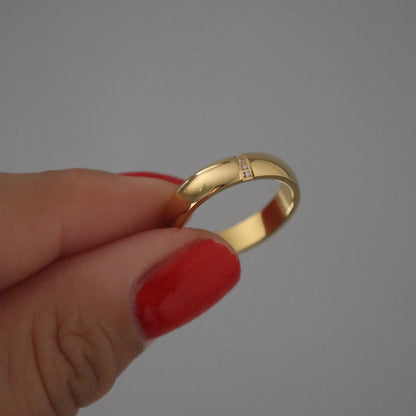 Lara Ring | Dainty Everyday Ring