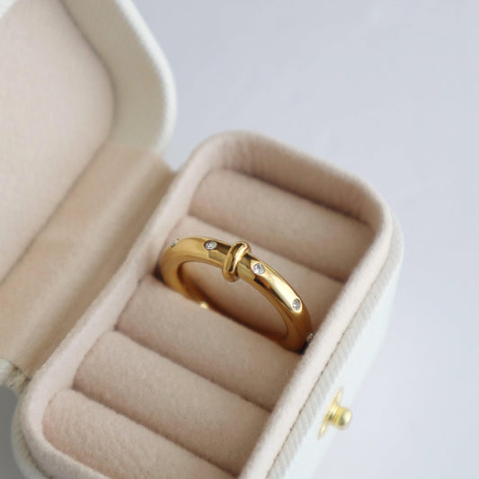 Ana Ring | Everyday Gold Ring