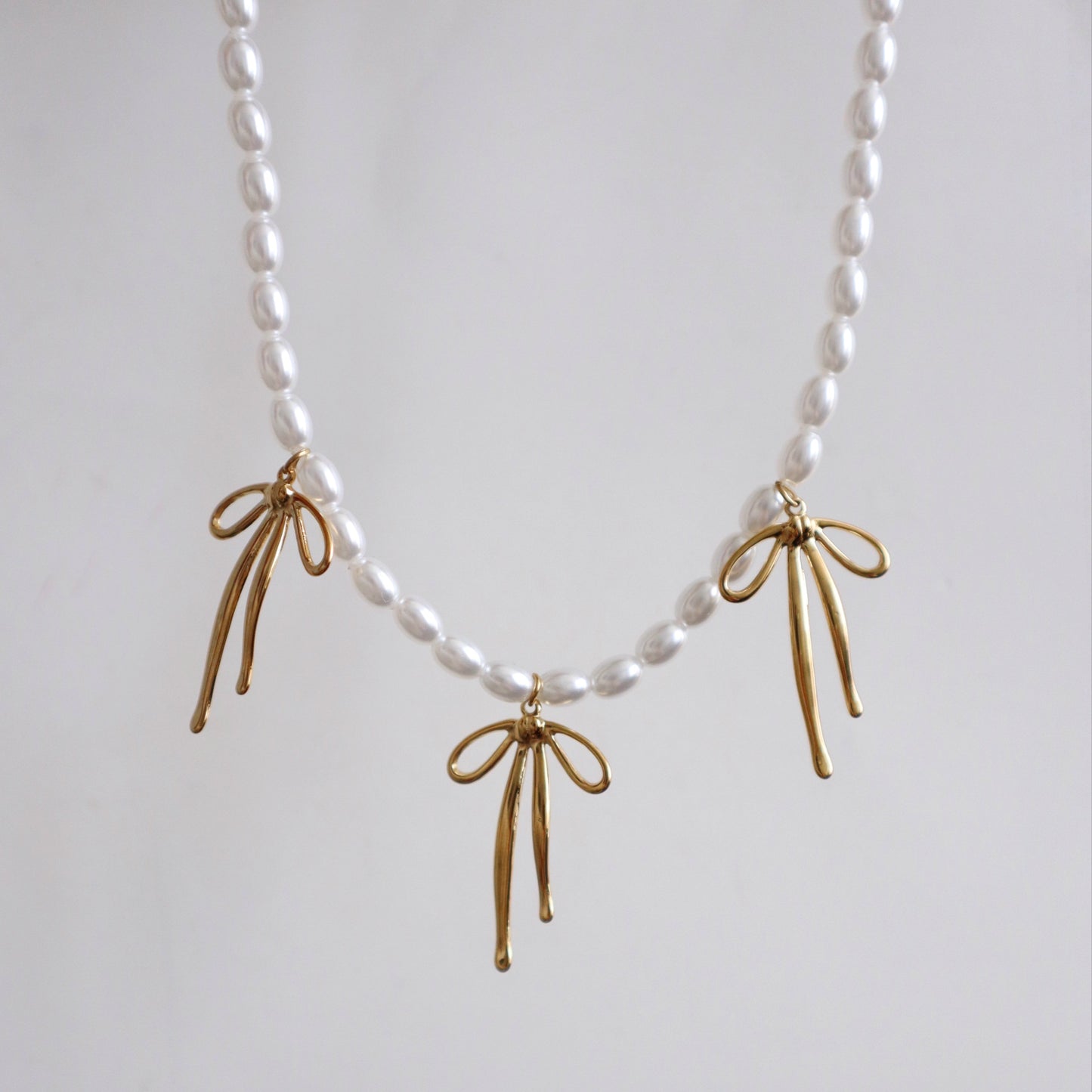 Pearl Bliss Bow Necklace