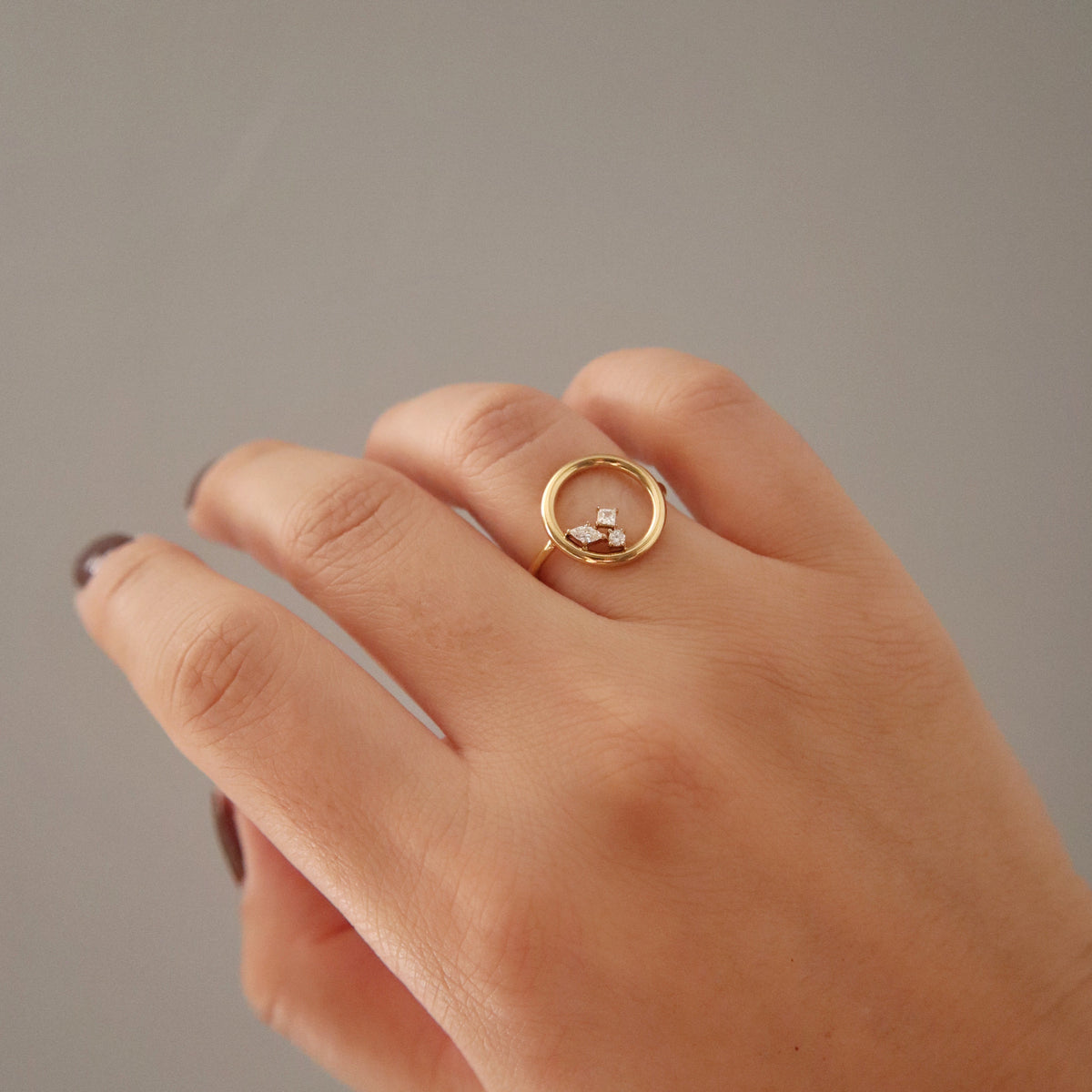 Cleo Circle Ring