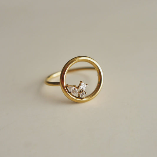 Cleo Circle Ring