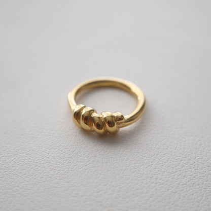 Lydia Twist Ring - JESSA JEWELRY | GOLD JEWELRY; dainty, affordable gold everyday jewelry. Tarnish free, water-resistant, hypoallergenic. Jewelry for everyday wear