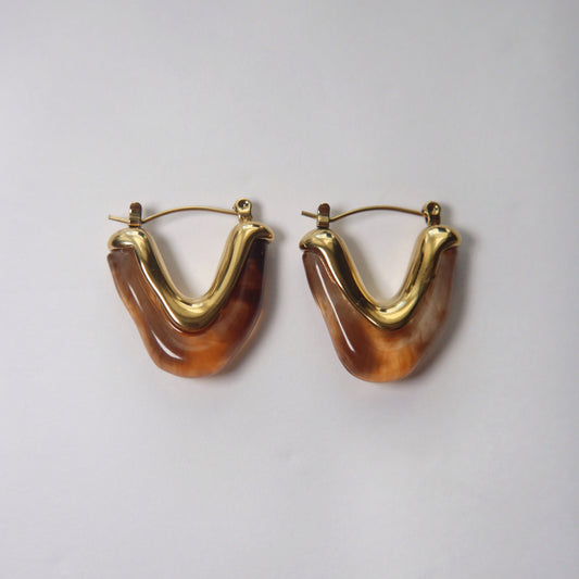 Tori Acrylic Tortoise Hoops