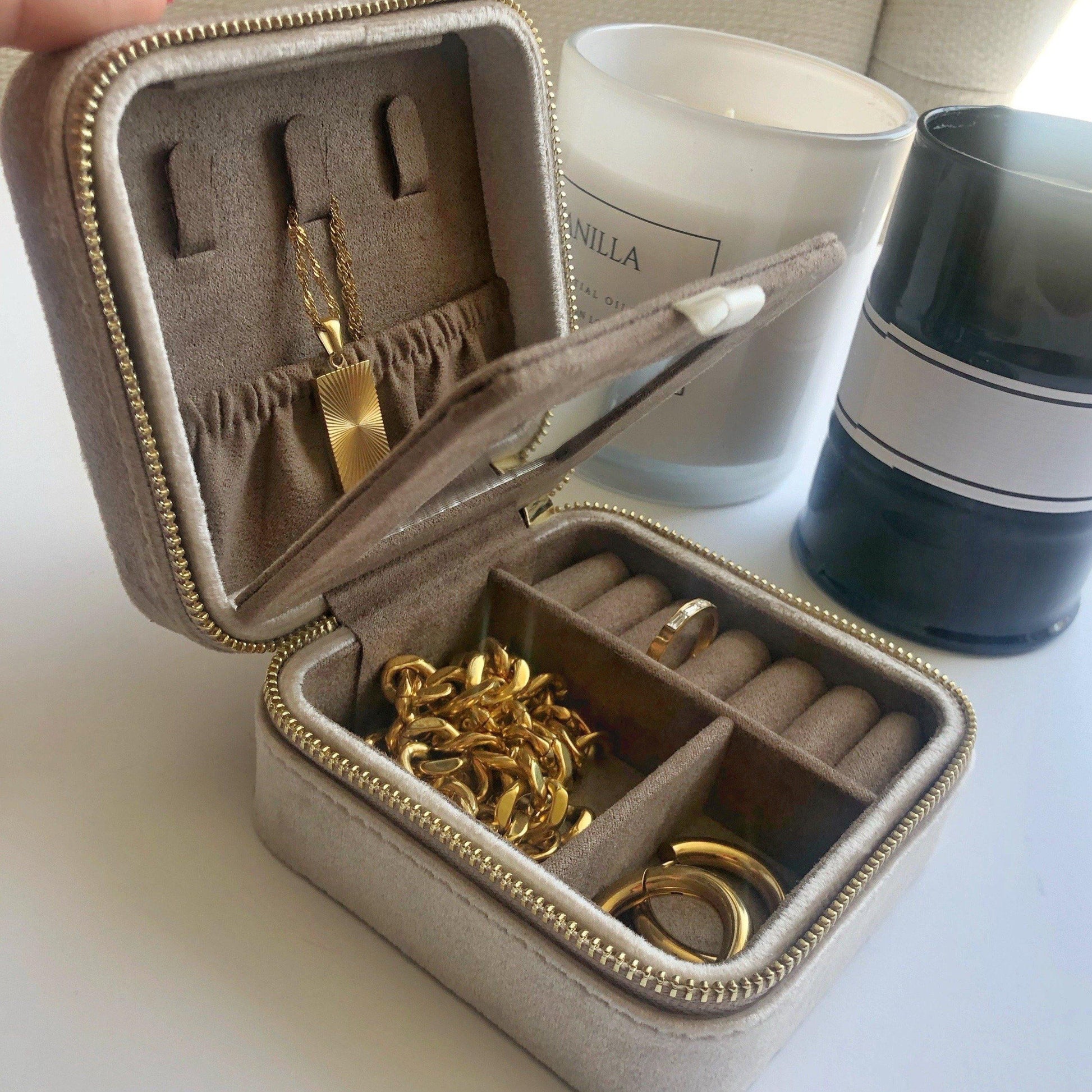 Travel Velvet Jewelry Case - Beige - JESSA JEWELRY | GOLD JEWELRY; dainty, affordable gold everyday jewelry. Tarnish free, water-resistant, hypoallergenic. Jewelry for everyday wear